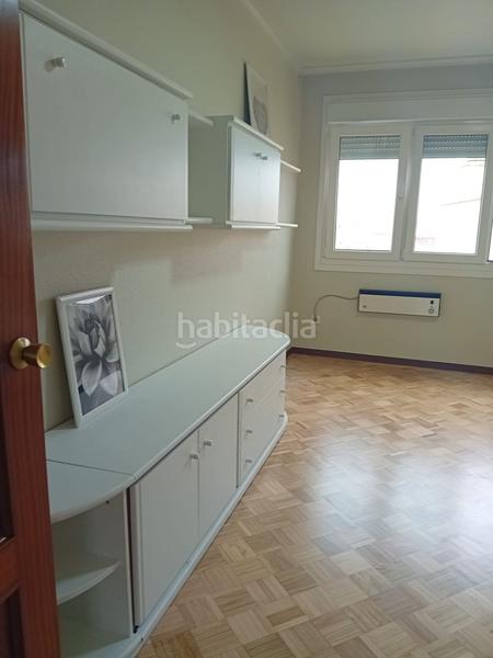 Foto a29645eb-645f-4fa1-9478-818f35c0bd2a. Alquiler piso  en alquiler en balaidos, 1 dormitorio. en Vigo