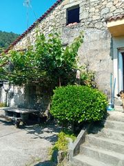 Maison à Tui. Casa en venta en tui, 3 dormitorios.