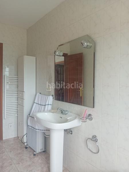 Foto d4bcfc69-6065-43fe-8c9b-ecfa0a2afe6e. House with heating parking in Ponteareas