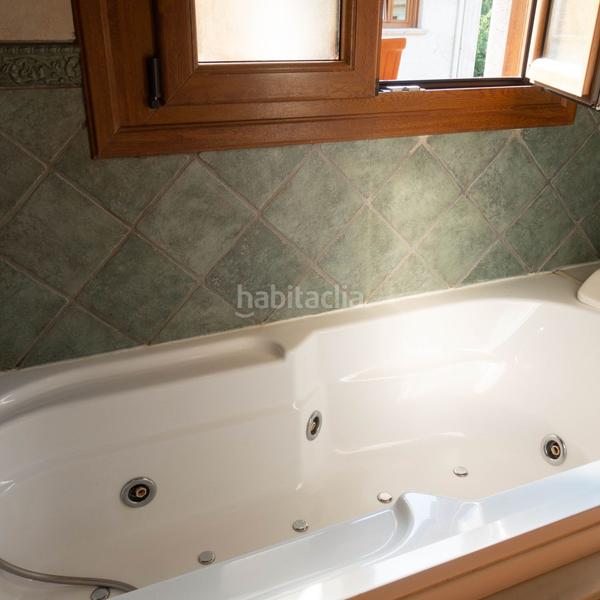 Foto 945f1452-7b15-4dd8-84cd-7d48e523e493. Xalet amb calefacció aparcament a Salceda de Caselas