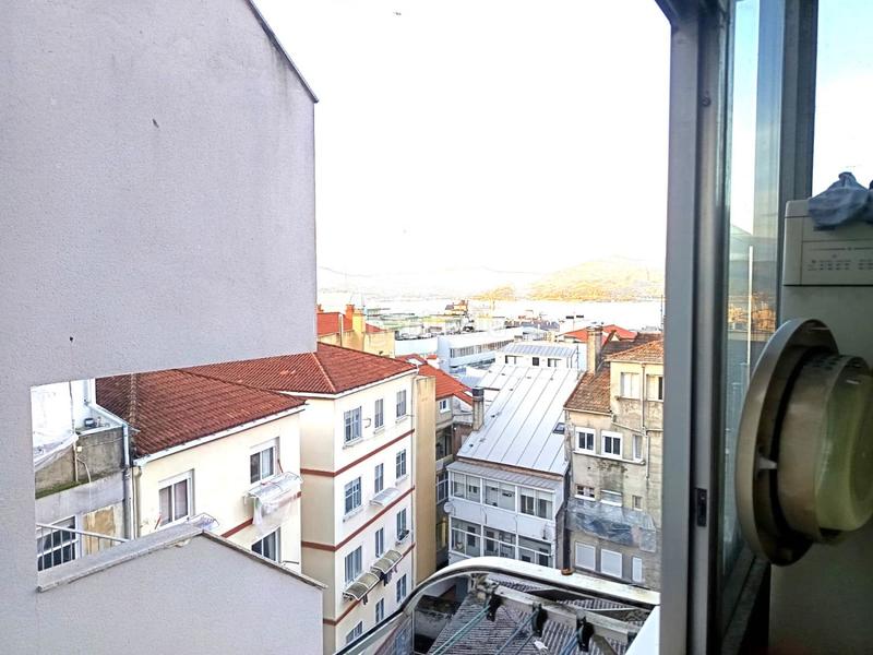 Foto 02a32ddd-6bfa-461d-a313-fb3e5f64edf5. Pis a Plaza España - Corte Inglés Vigo