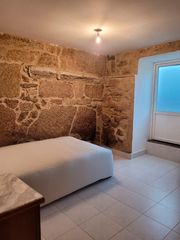Rent Apartment in Salvaterra de Miño. Apartamento en alquiler en a iglesia, 3 dormitorios.