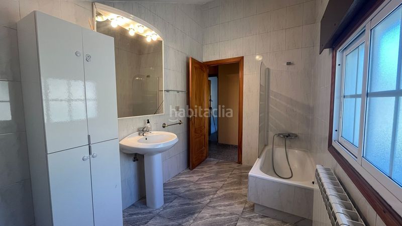 Foto f39daf29-9c0b-41ef-87ef-8a3d928f042f. Casa amb calefacció aparcament a Salceda de Caselas