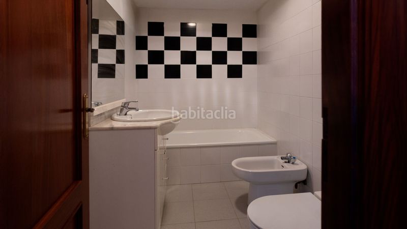 Foto 42ed9e62-186a-45e6-a81a-91a22a244b0a. Pis amb calefacció aparcament a Ponteareas