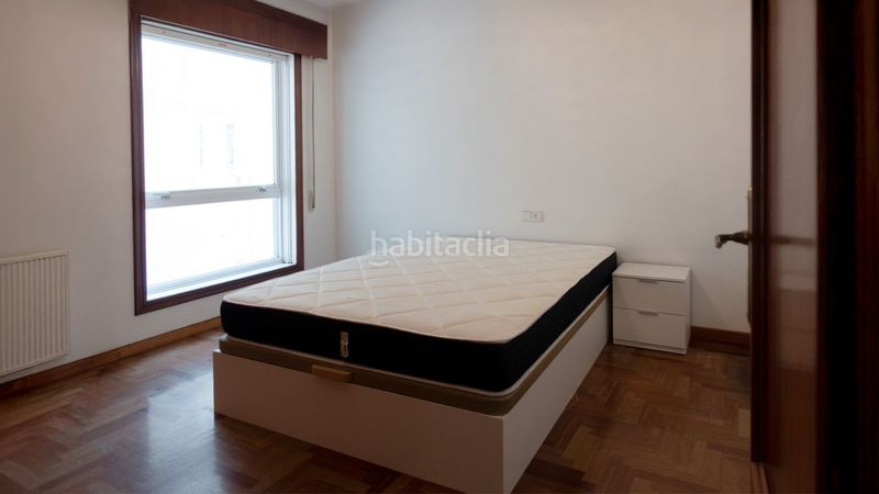 Foto f0a1a5a4-6b98-4e47-a8cf-1c573db114e4. Pis amb calefacció aparcament a Ponteareas