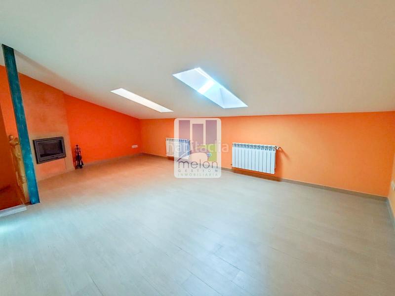 Foto 90adb03c-8c10-4a30-887d-cc92cb5bad31. Chalet avec parking dans Villagonzalo Pedernales