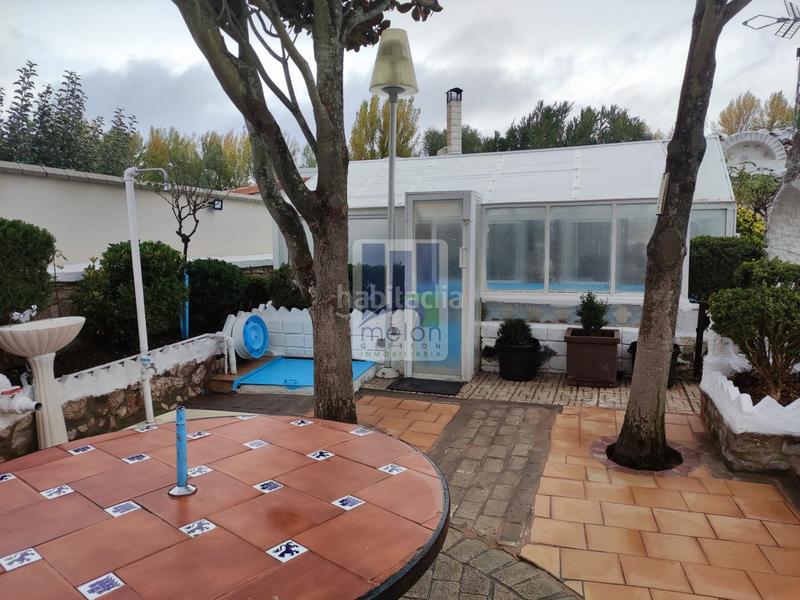Foto b61c7dff-5ad2-4785-95b9-68a5bd5845c5. Chalet en Barriada de Yagüe Burgos