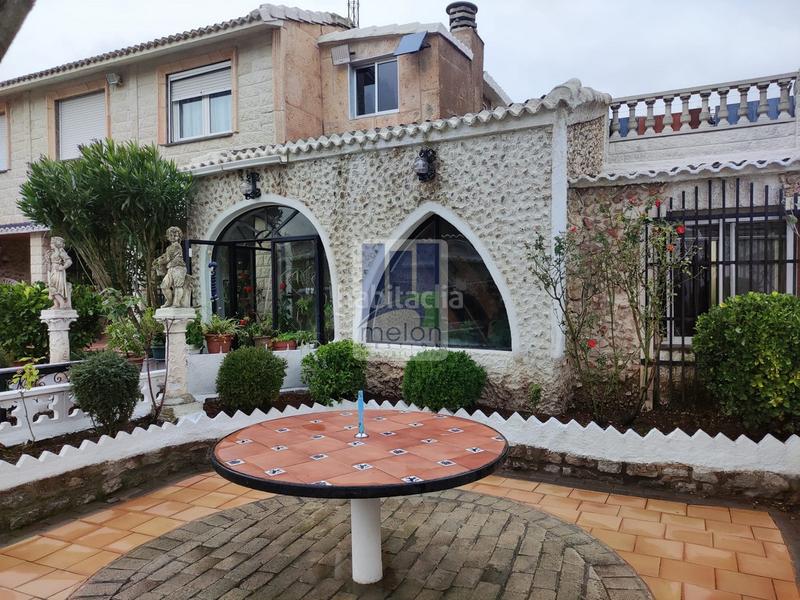 Foto 25205e69-4484-4617-951e-f675f2db1139. Chalet mit parking in Barriada de Yagüe Burgos