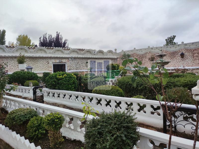 Foto b5b52ebd-4b80-4242-9f4b-651826c23284. Chalet mit parking in Barriada de Yagüe Burgos