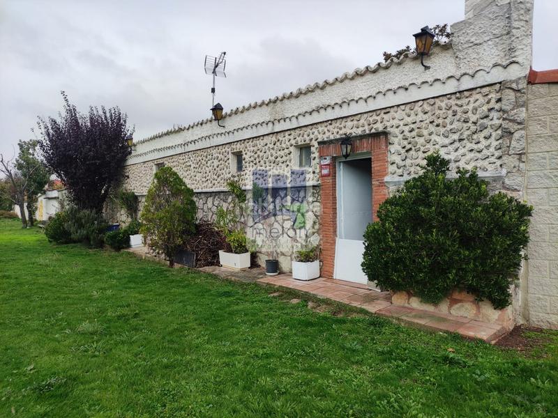 Foto bb0fb67f-4da9-4deb-8e4d-1fb8516933d1. Chalet mit parking in Barriada de Yagüe Burgos