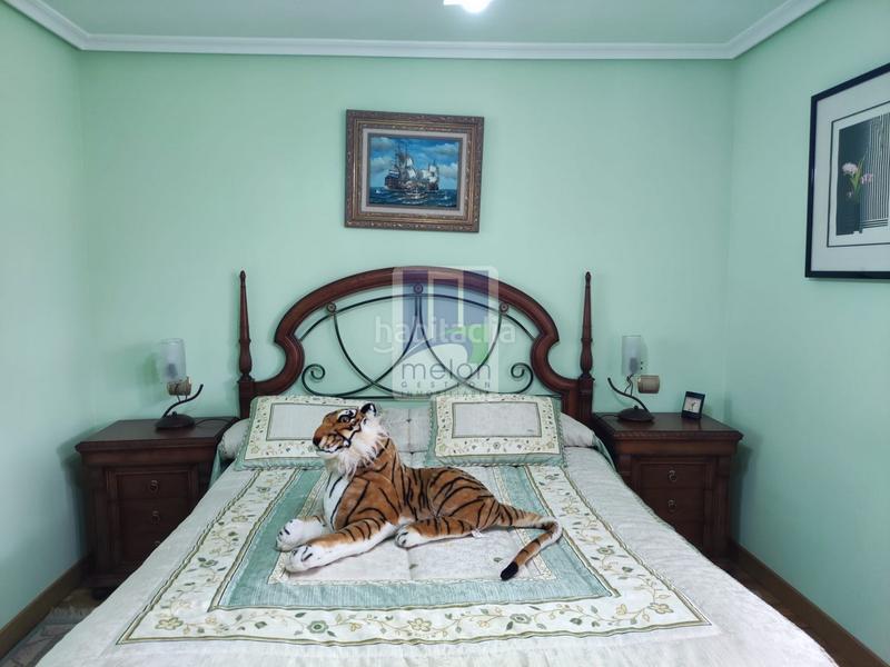 Foto b0126f7f-7651-4c14-8358-5e3c82ea36e2. Xalet amb aparcament a Barriada de Yagüe Burgos