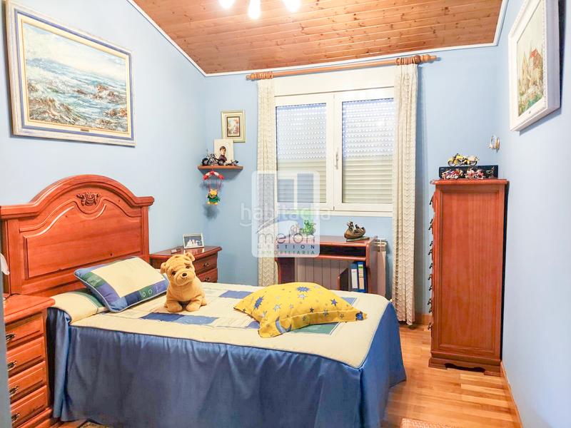 Foto d2121f1c-3d5f-471f-8dbd-05b98bf7cf17. Xalet amb aparcament a Barriada de Yagüe Burgos