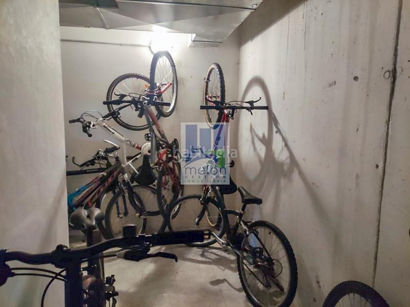 Foto 76c48540-ea08-4bf3-acb3-096e736fc448. Appartamento con parcheggio in Barriada de Yagüe Burgos