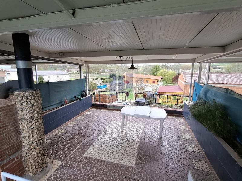 Foto d01c39a7-d6b9-4a0a-a048-98b88edcc467. Chalet in Villanueva de Argaño