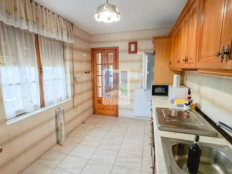 Foto 0de4525c-2873-448d-bd4c-95b9837171bc. Chalet with parking in Modúbar de la Emparedada