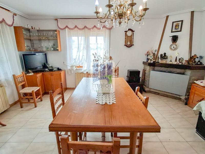 Foto 1bb48235-f66f-44ab-b90f-de39f7acf719. Chalet with parking in Modúbar de la Emparedada