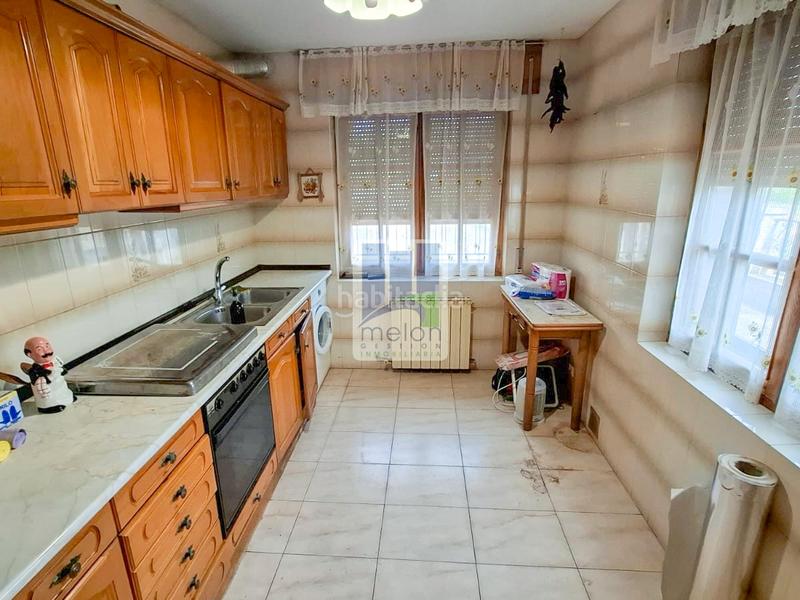 Foto 53a1a8b7-1994-4826-861f-5364aa055160. Chalet with parking in Modúbar de la Emparedada