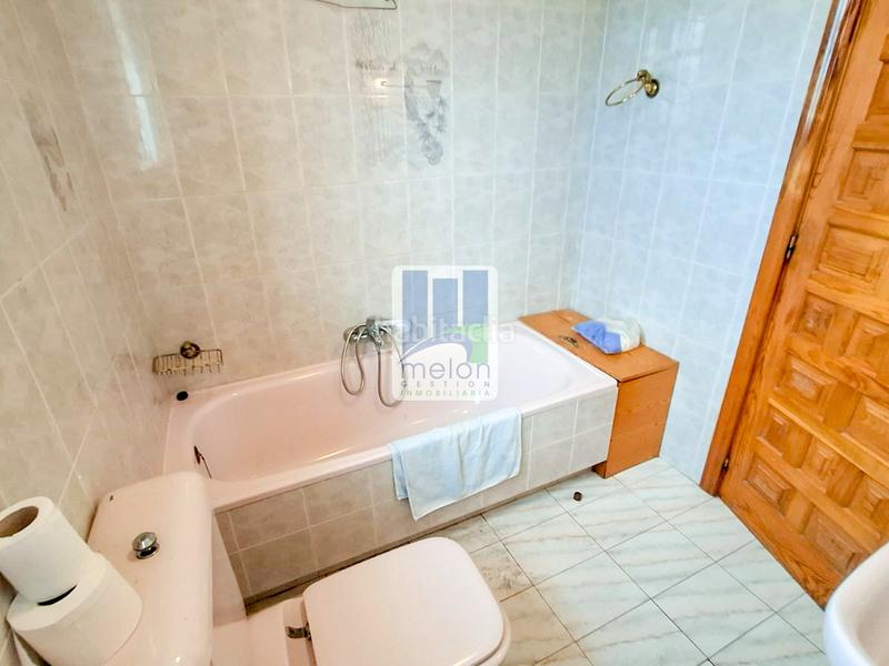 Foto 908af9b5-8dfa-4325-a8f6-4b53983e5836. Chalet with parking in Modúbar de la Emparedada