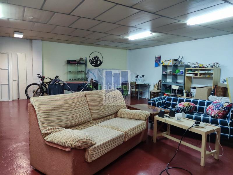 Foto b1996cd3-dd3e-407a-b186-2475b2cacfba. Local comercial en Villafría - La Ventilla - Castañares Burgos