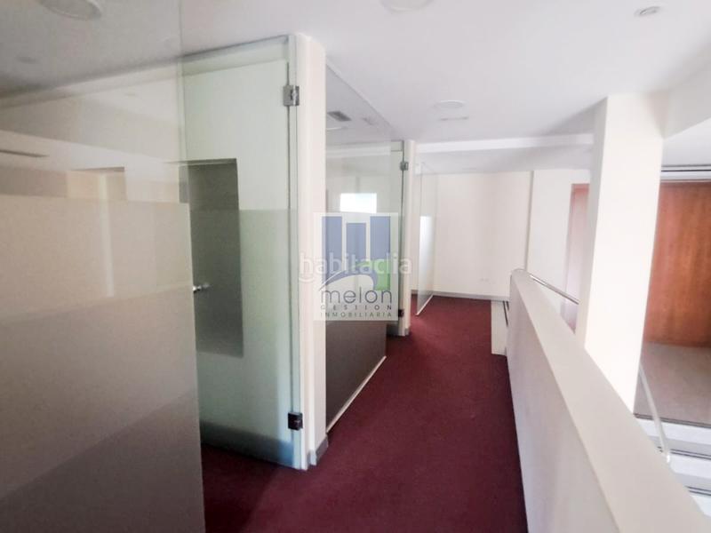 Foto 0a2a2f9a-8b6b-4b2b-a094-b62ece5f3632. Lloguer local comercial a Reyes Católicos Burgos