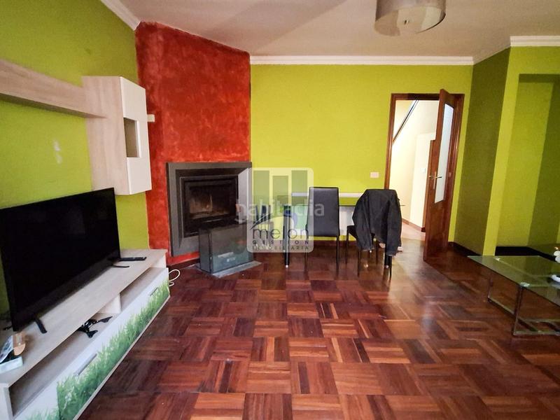 Foto 7bc03dd1-d386-4cf3-8048-b528673a5ff8. Chalet with parking in Merindad de Río Ubierna