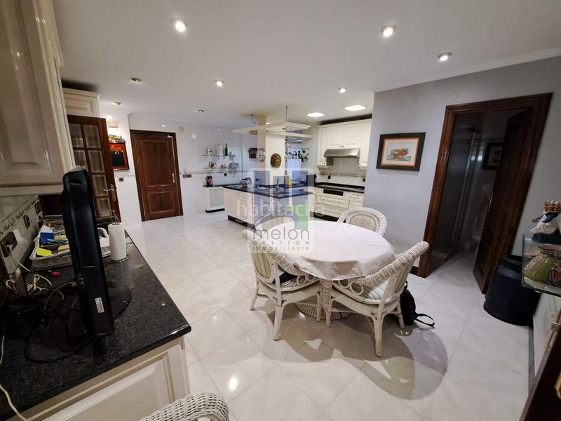 Foto 1315c974-8d4a-4c49-97ba-010b315158be. Appartement avec parking dans Villa Pilar Burgos