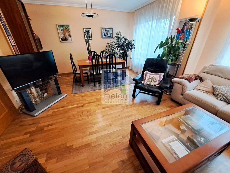 Foto 89f1e356-7904-4574-91cd-94adbea6bda4. Chalet mit parking in Universidad - Las Huelgas Burgos