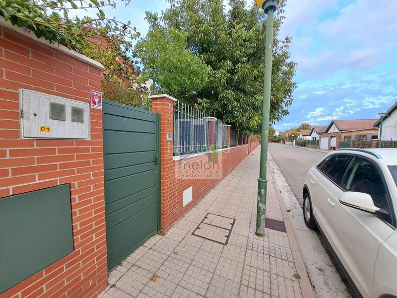 Foto a36c21ce-bcc5-45cc-9717-73ab1563ea36. Chalet mit parking in Universidad - Las Huelgas Burgos