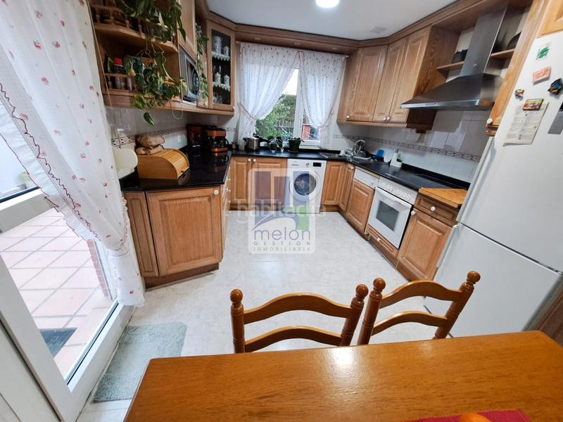 Foto a8d7cca6-c8ae-43ee-aec7-2a23ba3dd5f5. Chalet mit parking in Universidad - Las Huelgas Burgos