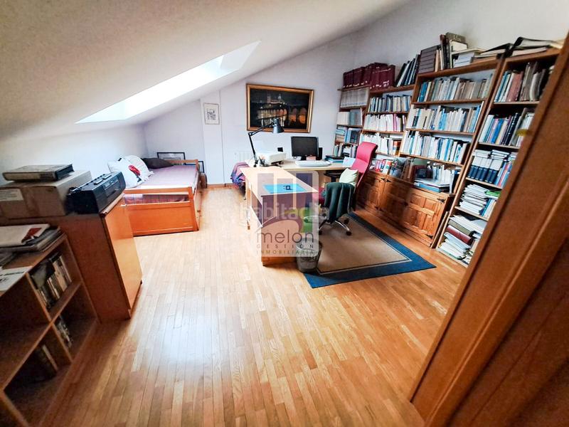 Foto d7727597-c2bd-41cf-a4c6-111f06abd21a. Chalet mit parking in Universidad - Las Huelgas Burgos