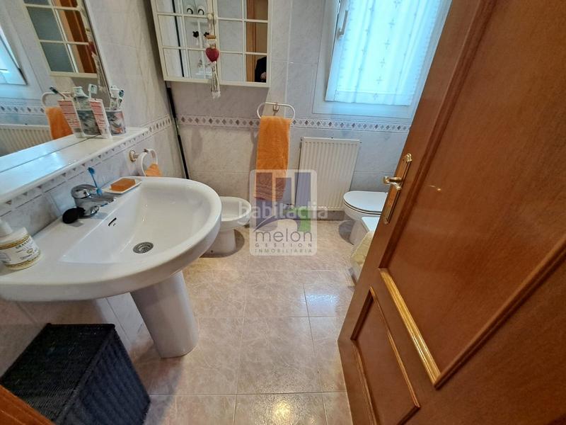 Foto 67f7e21e-4ff2-4eed-8258-973819de50a6. Chalet avec parking dans Universidad - Las Huelgas Burgos