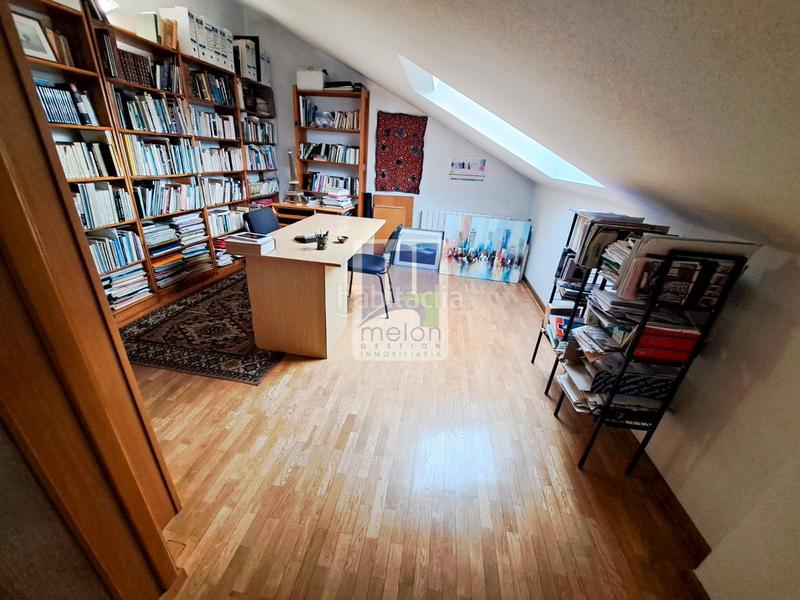 Foto 82a9d2b3-e84e-40a0-9120-a5cfb9ba9472. Chalet avec parking dans Universidad - Las Huelgas Burgos