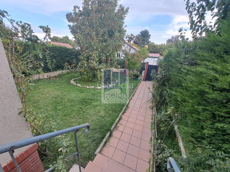 Foto d215b256-655b-43e2-9168-ac3704de708a. Chalet avec parking dans Universidad - Las Huelgas Burgos