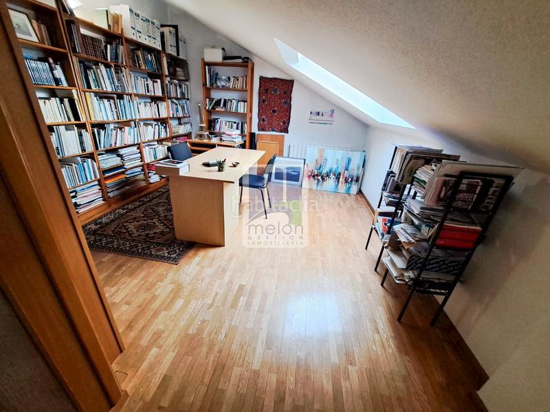 Foto 1cac83f8-40b1-4df7-8335-a46f05bb0282. Xalet amb aparcament a Universidad - Las Huelgas Burgos