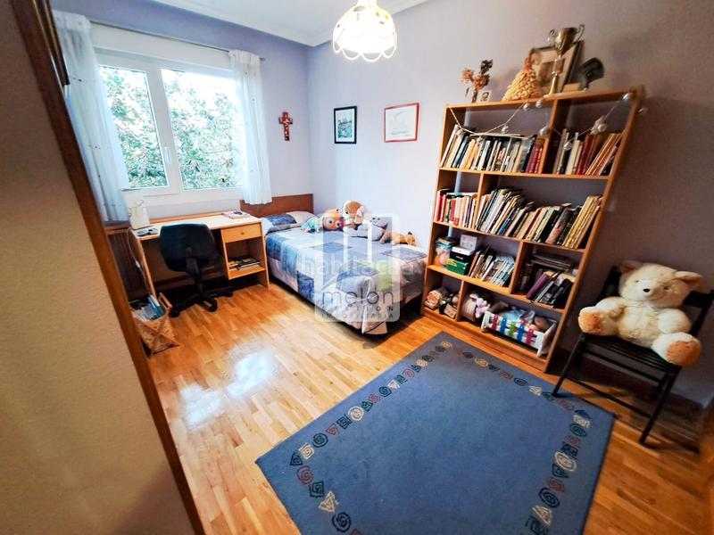 Foto 6a218acb-0244-4dfc-bd5c-7a5a8eff096d. Xalet amb aparcament a Universidad - Las Huelgas Burgos