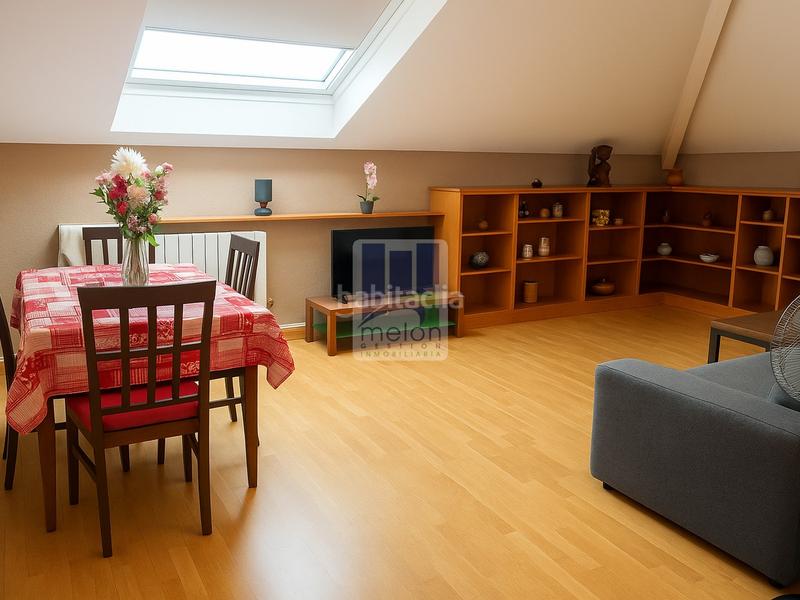 Foto 31adcd0a-a11b-4166-a1d8-fa54e917816c. Piso en Casco Antiguo Burgos