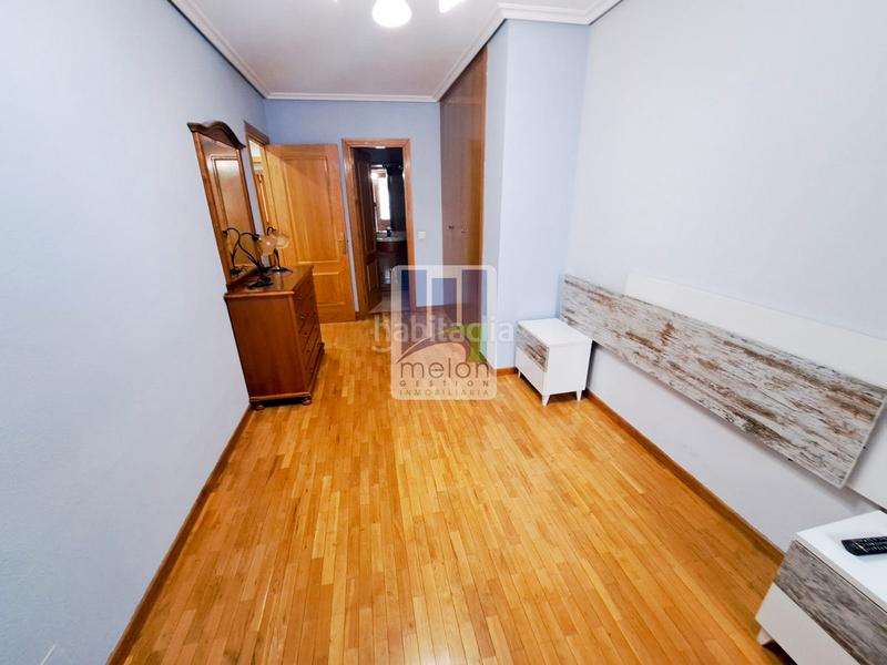 Foto 25479a74-6850-48da-848b-3db33f1e723e. Pis amb aparcament a Universidad - Las Huelgas Burgos