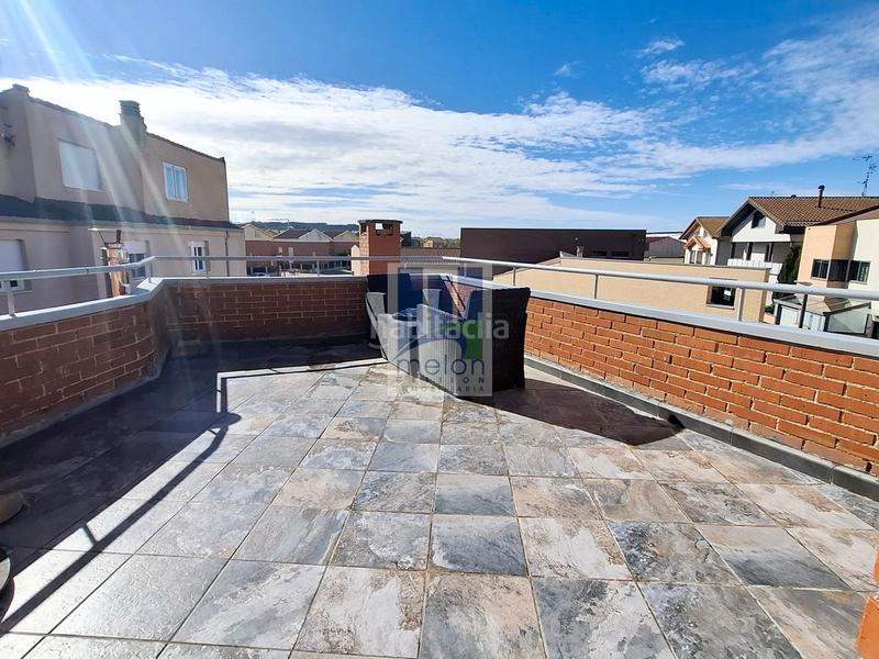 Foto d8db0169-abcc-4365-bebf-146efe2ee89e. Xalet amb aparcament a Alfoz de Quintanadueñas