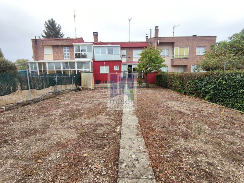 Foto e8deb585-0c57-489e-adb7-709aecc058a6. Xalet amb aparcament a Castrillo del Val