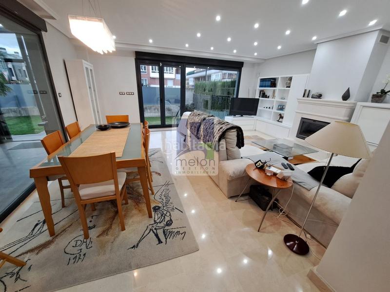 Foto 4f8c3b55-f93b-4484-ac30-9ad3970647ac. Chalet avec parking dans Universidad - Las Huelgas Burgos