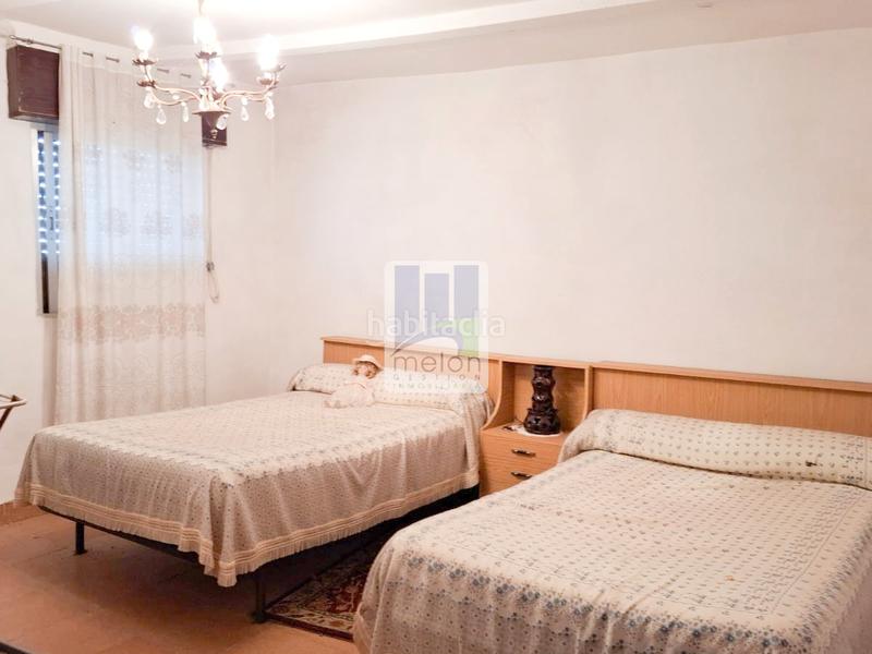 Foto 5b62193c-037b-4dc0-95f7-596694820ec3. Chalet con parcheggio in Alfoz de Quintanadueñas