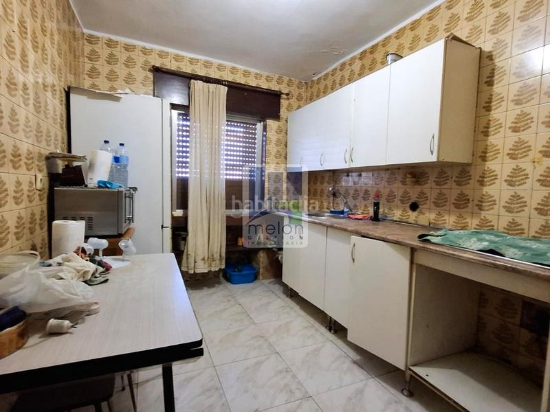 Foto 90f0e0fe-3c36-4e7d-81bd-104303f59369. Chalet con parcheggio in Alfoz de Quintanadueñas