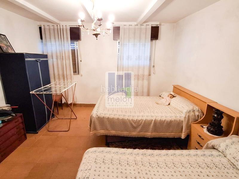 Foto c7848484-636e-46f2-b610-bc063ae83ce2. Chalet con parcheggio in Alfoz de Quintanadueñas