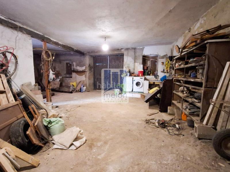 Foto c84dd961-81e0-4371-8060-bdddf1f3e28b. Chalet con parcheggio in Alfoz de Quintanadueñas