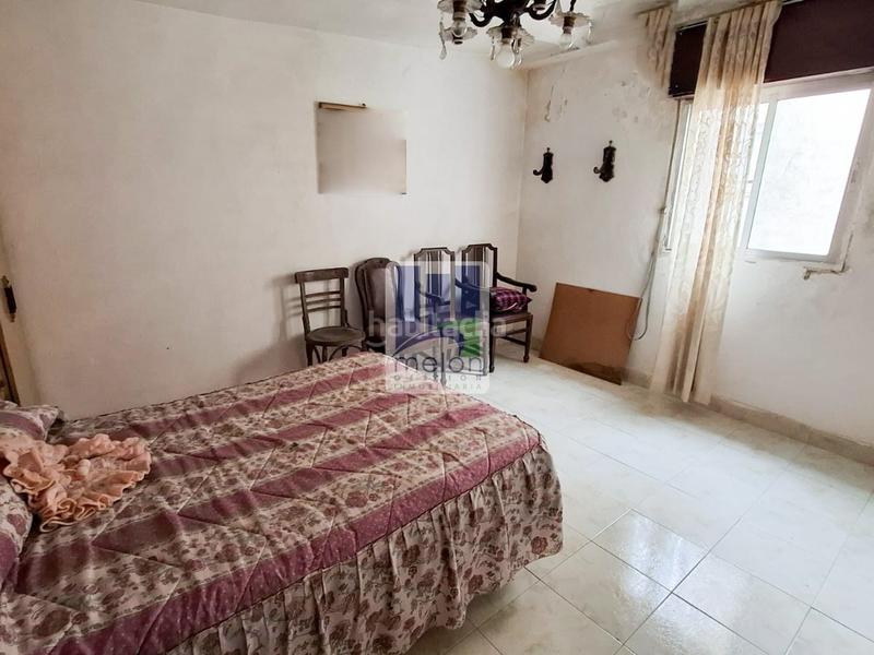 Foto ce128671-f22c-4bdd-9ef3-0319cff8b799. Chalet con parcheggio in Alfoz de Quintanadueñas