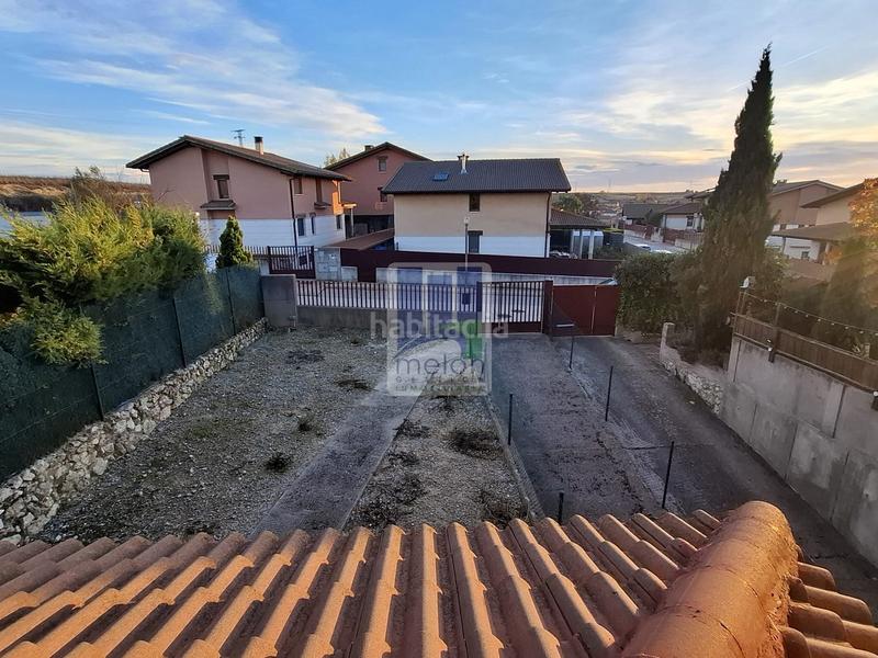 Foto 8585e234-1d4e-47e7-b255-b36605c251e5. Chalet avec parking dans Villagonzalo Pedernales