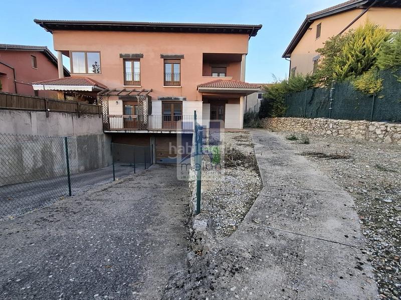 Foto 91564e70-d1cc-4c99-b931-00c8e173204e. Chalet avec parking dans Villagonzalo Pedernales