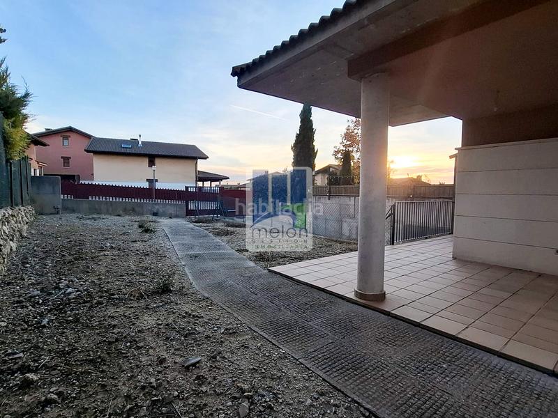 Foto db10ac74-a9d2-4d3c-908a-74063ec788aa. Chalet avec parking dans Villagonzalo Pedernales