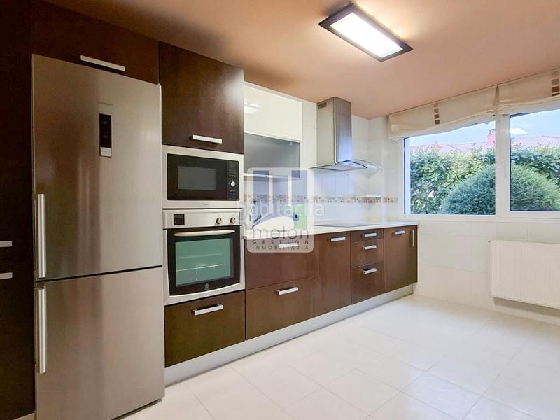 Foto 1cf74327-3032-41a5-b101-b81c35a01802. Chalet avec parking dans Arcos