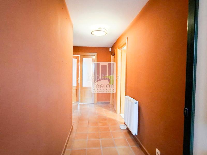 Foto 1e4cd89b-f086-4c3e-8d0d-3c38b2d3b3f0. Chalet avec parking dans Arcos